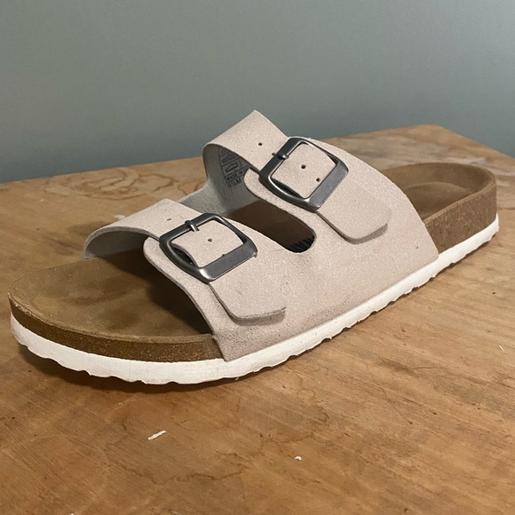 Cushionaire Beige Sandals 9.5 - Picture 5 of 8